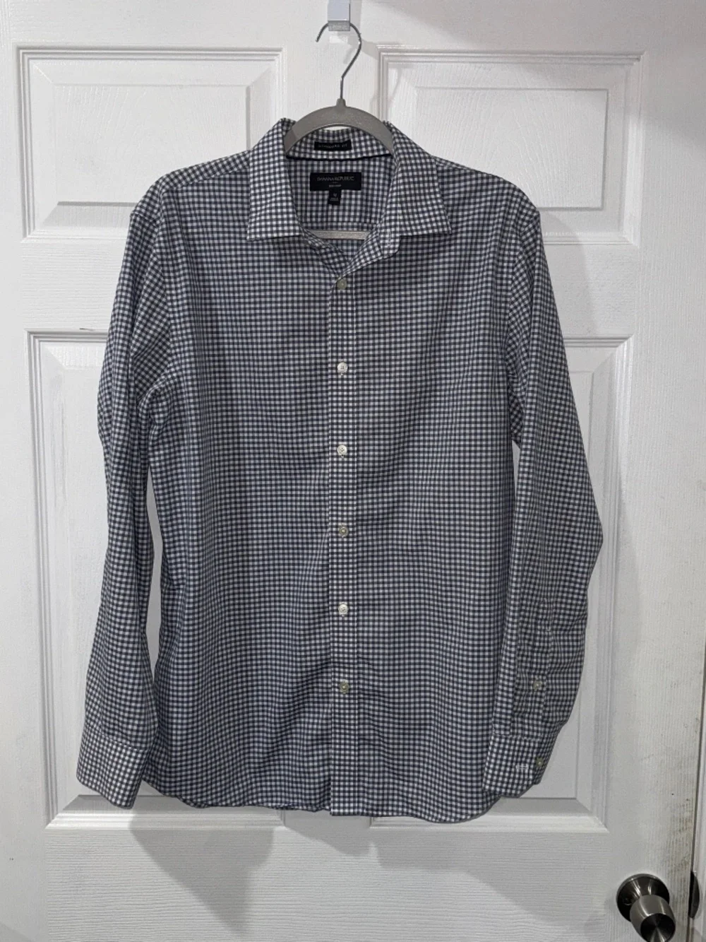 Banana Republic Checkerboard Button Down Long Sleeve Shirt - MEDIUM